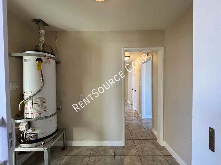 48761 110th St W - Photo 7 of 24