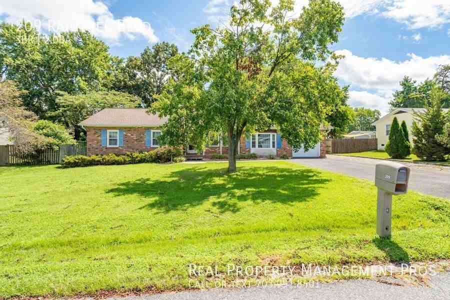 209 Raintree Blvd - Photo 4 of 48