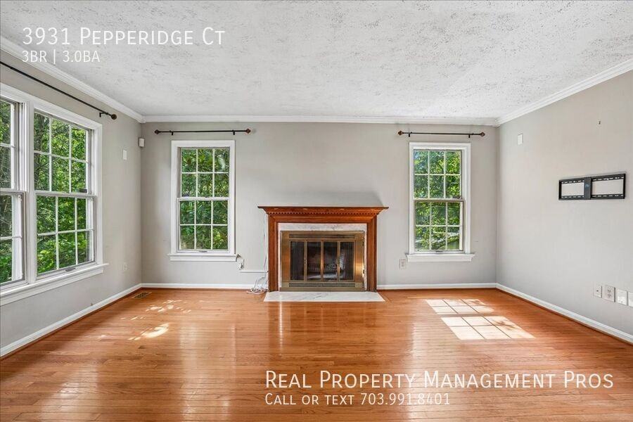 3931 Pepperidge Ct - Photo 3 of 20