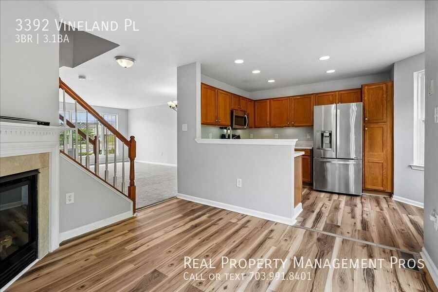 3392 Vineland Pl - Photo 5 of 20