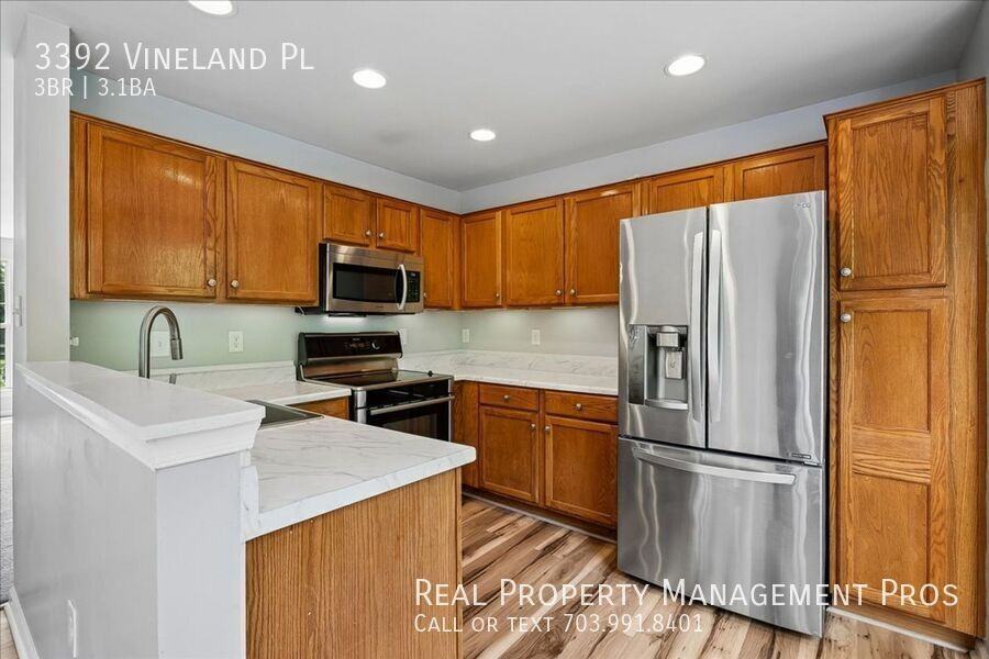 3392 Vineland Pl - Photo 6 of 20