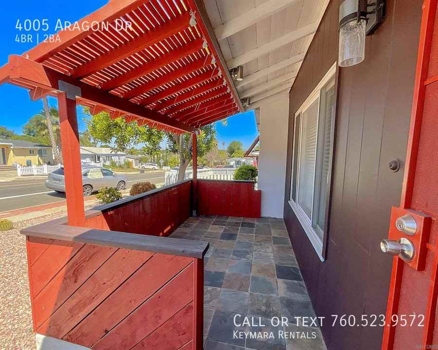 4005 Aragon Dr - Photo 4 of 43