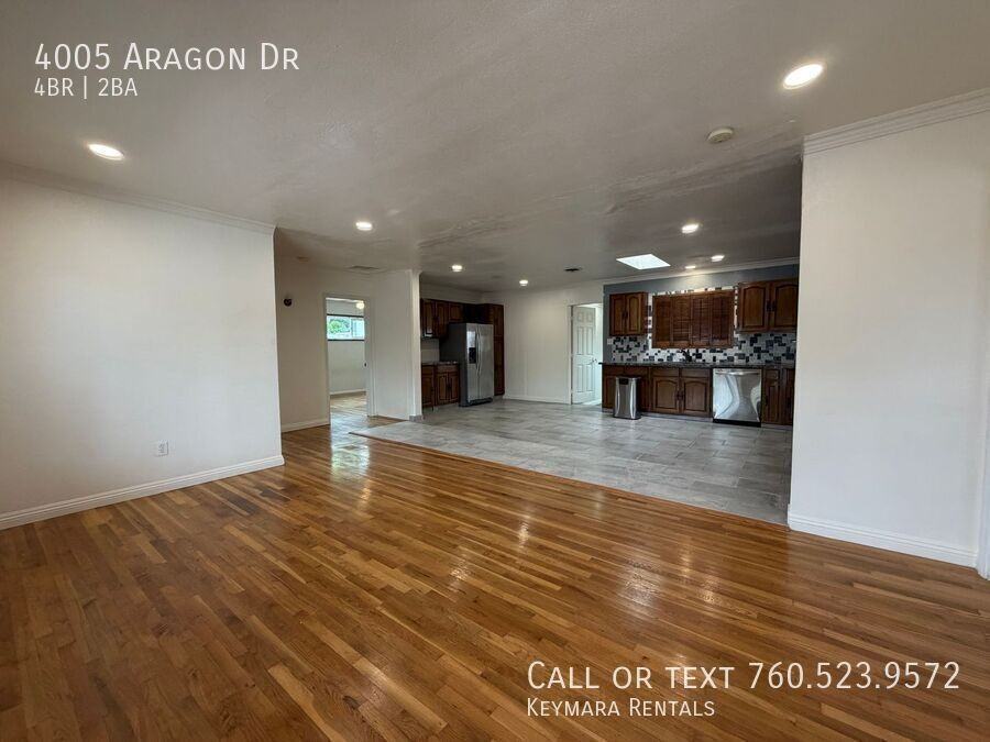 4005 Aragon Dr - Photo 6 of 43