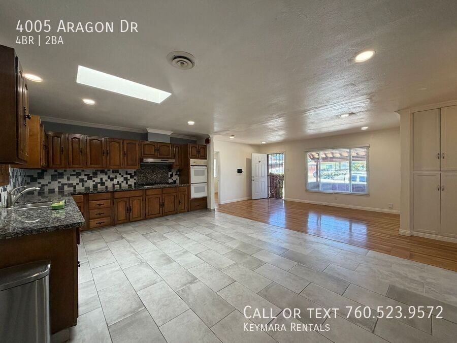 4005 Aragon Dr - Photo 7 of 43