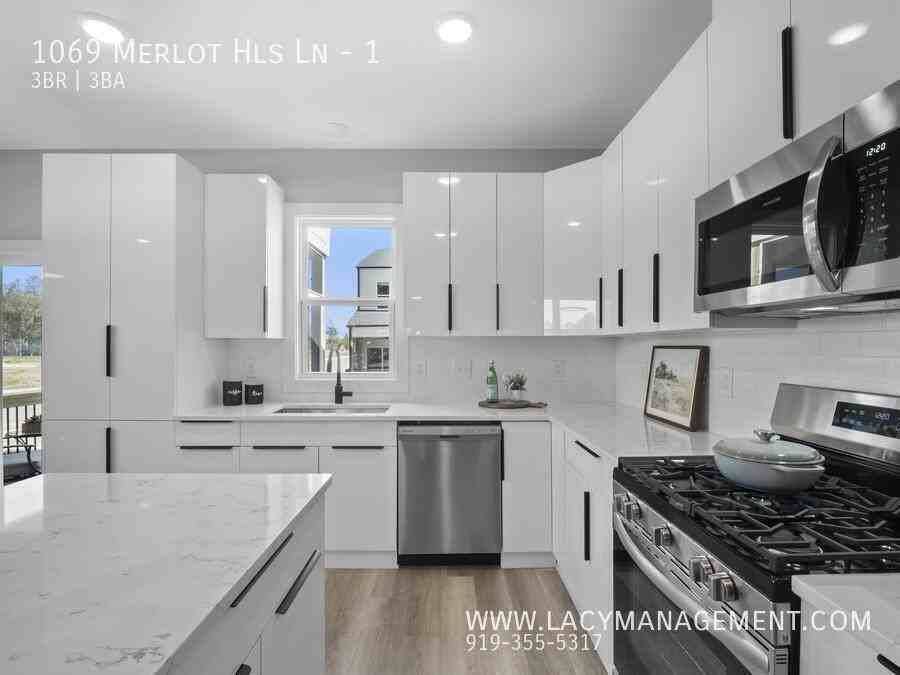 1069 Merlot Hills Ln #1 - Photo 7 of 35