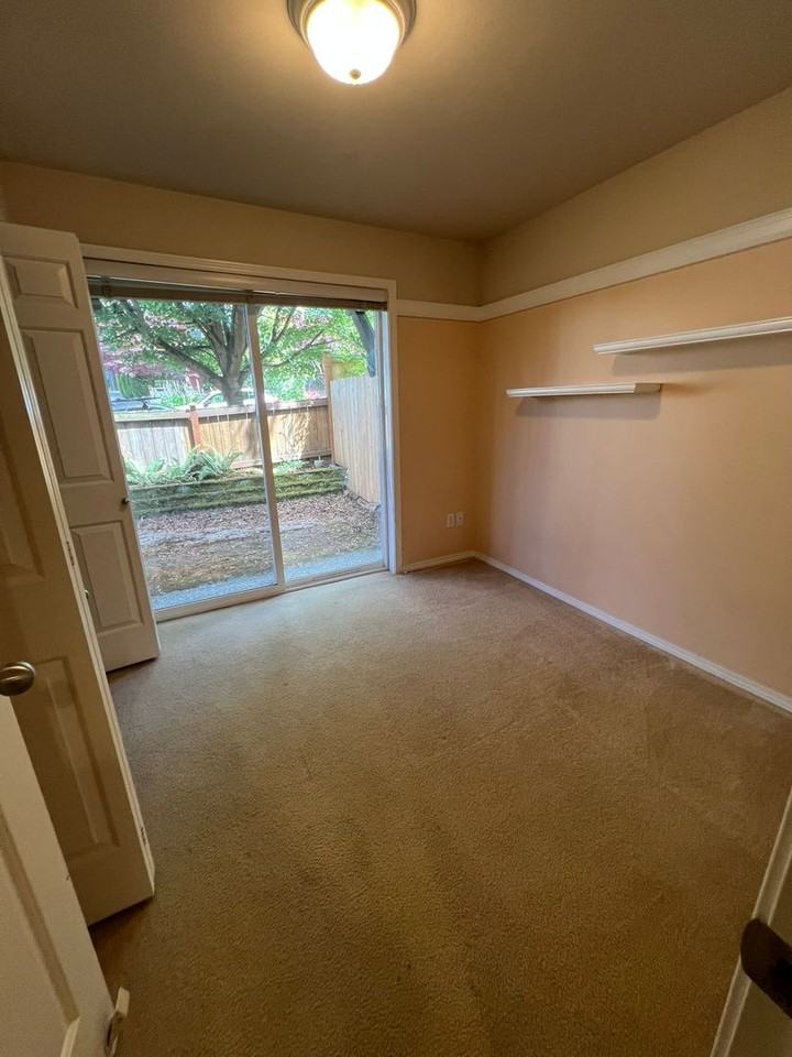 2645B Nw 57th St - Photo 6 of 34