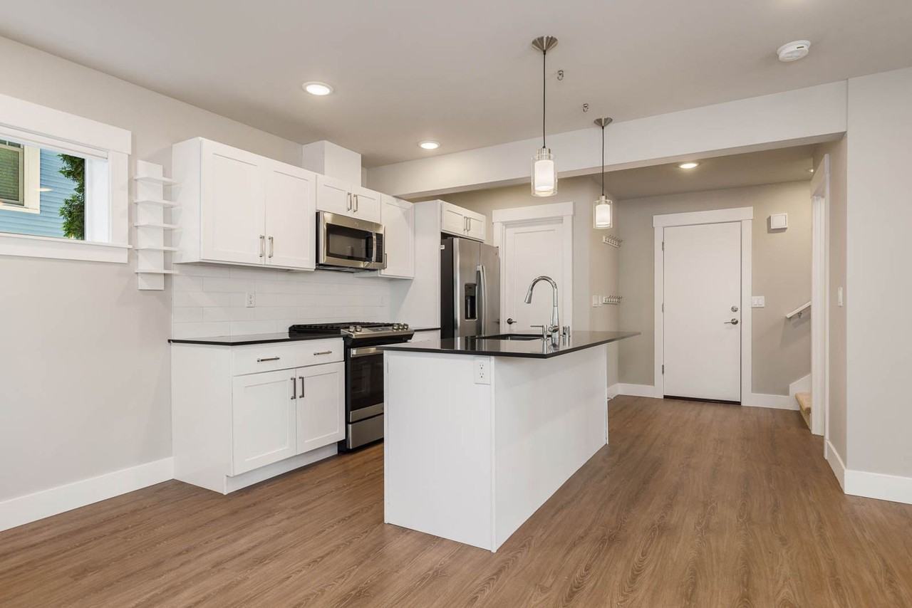9519B 5th Ave Ne #B - Photo 7 of 19