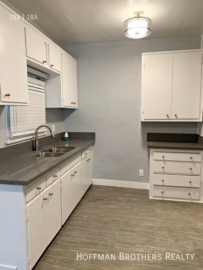 321 S Verdugo Rd #8 - Photo 3 of 10
