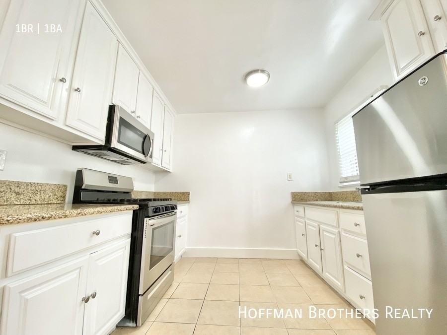 5418 Fountain Ave #1-4 - Photo 2 of 6