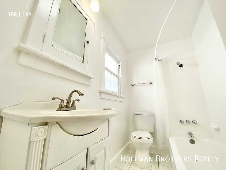 5418 Fountain Ave #1-4 - Photo 6 of 6