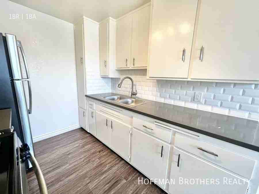 4641 W Slauson Ave #4 - Photo 4 of 8