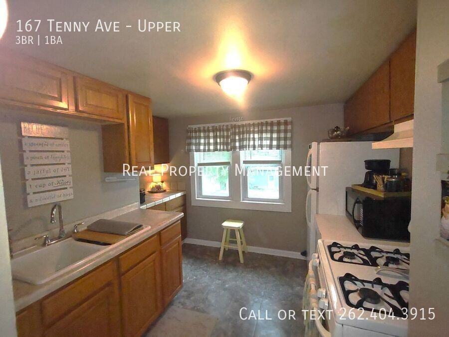 167 Tenny Ave - Photo 4 of 10