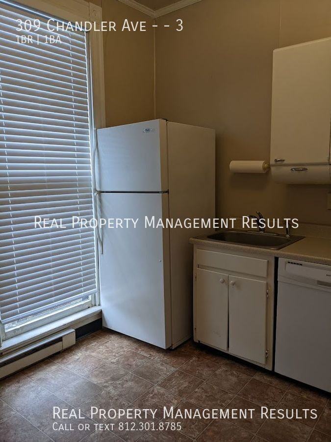 309 Chandler Ave #3 - Photo 6 of 14