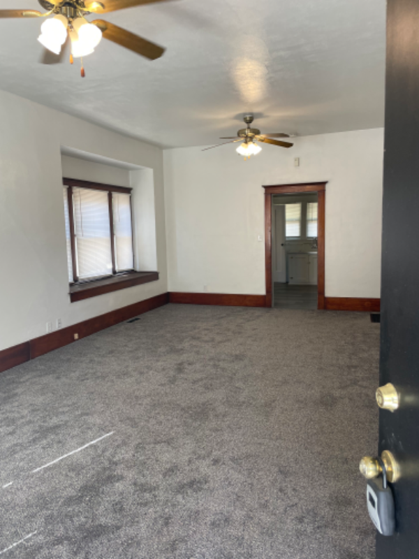 505 N 4th Ave - Photo 2 of 11