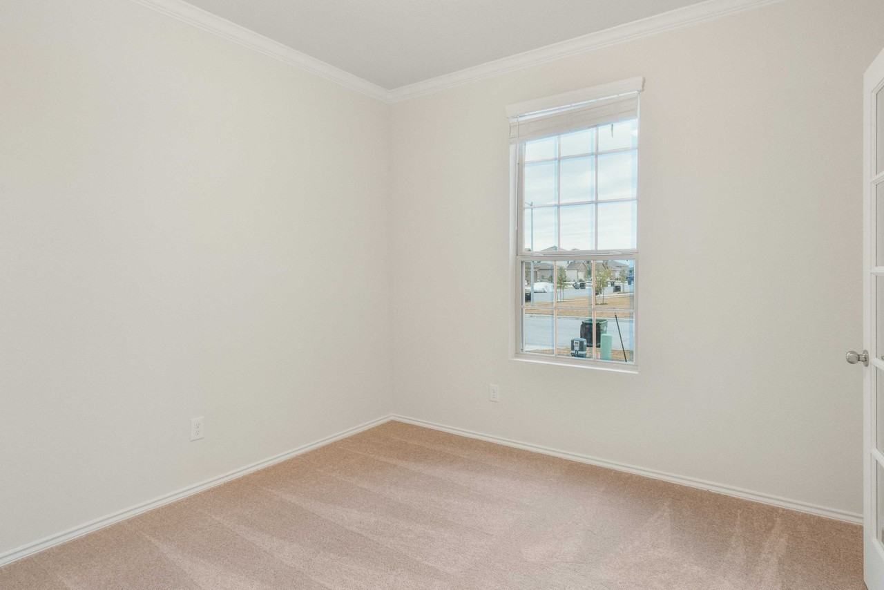 208 Kildeer Pass - Photo 4 of 20