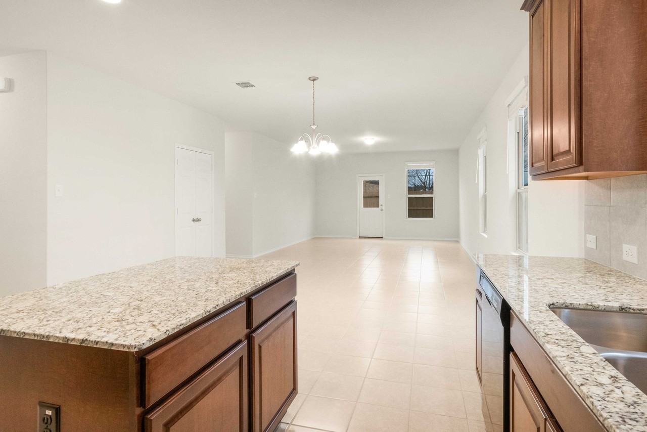 208 Kildeer Pass - Photo 7 of 20
