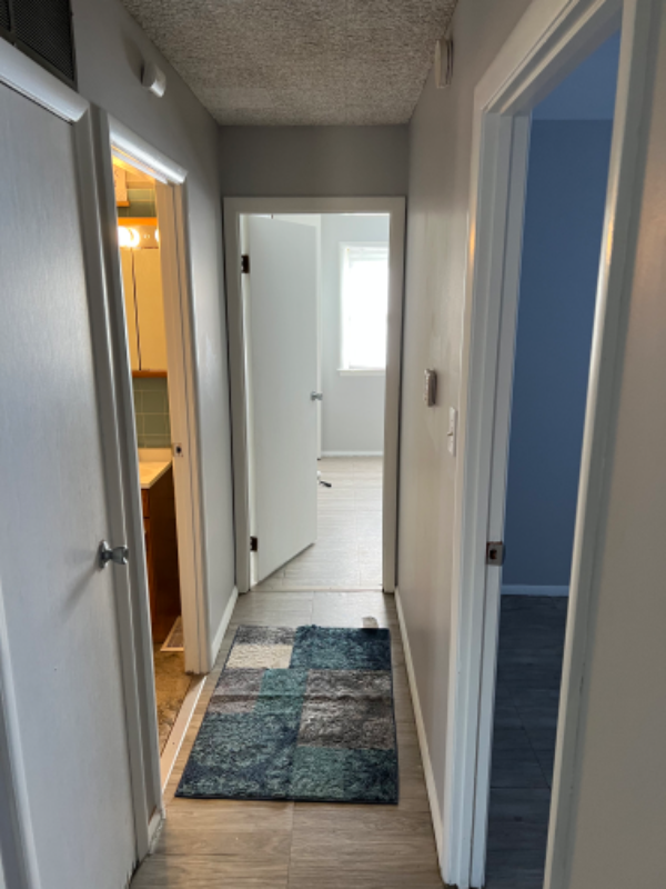 505 Wavenue - Photo 4 of 27