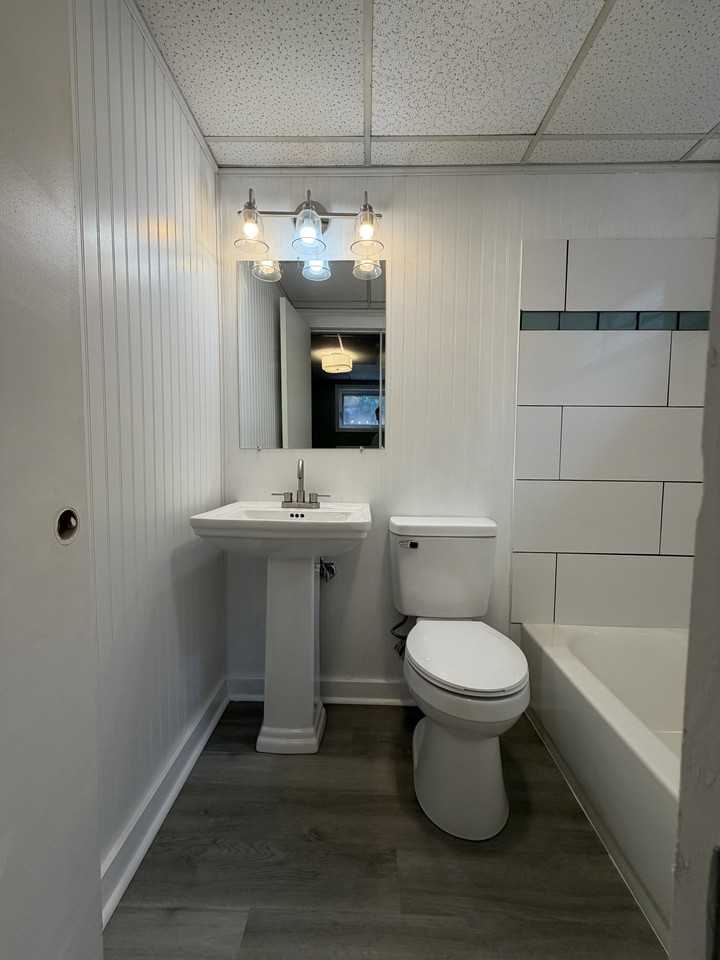 1306 Lockewood Dr #2 - Photo 7 of 7