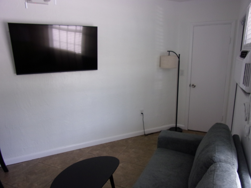 101 Caloosa St #3 - Photo 5 of 25