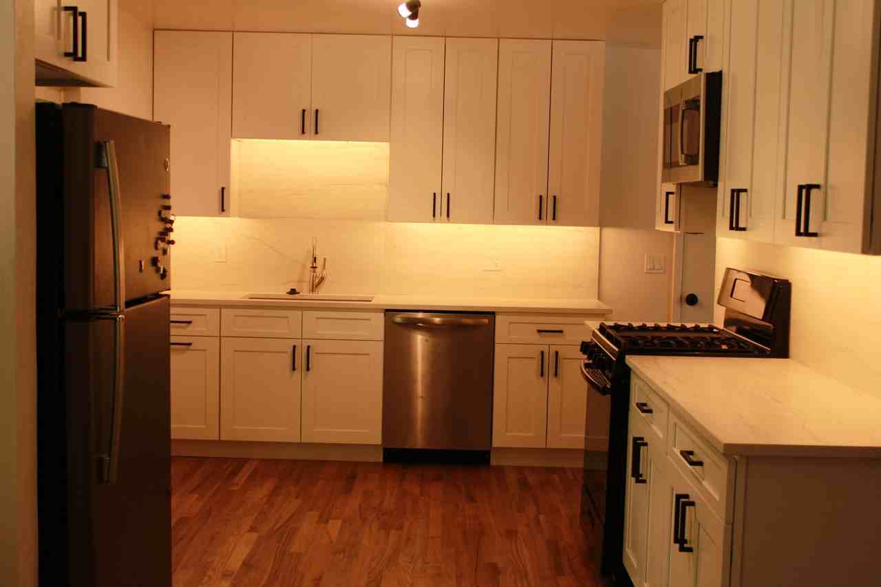 2771 S Yates St - Photo 4 of 20