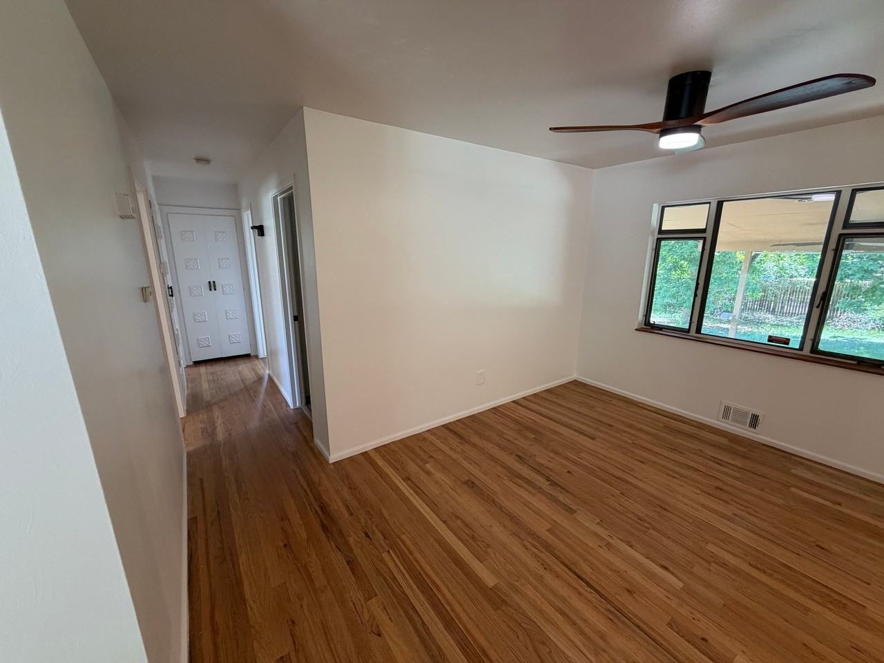 2771 S Yates St - Photo 5 of 20