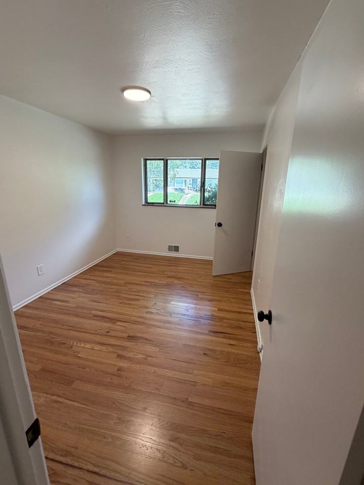 2771 S Yates St - Photo 6 of 20