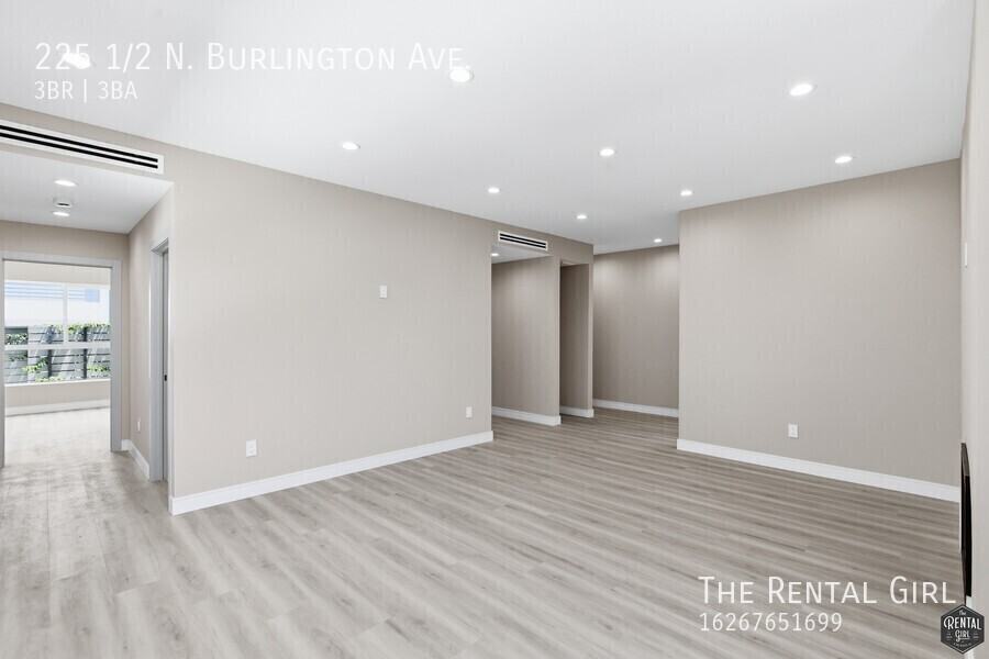 225 1/2 N Burlington Ave - Photo 4 of 26