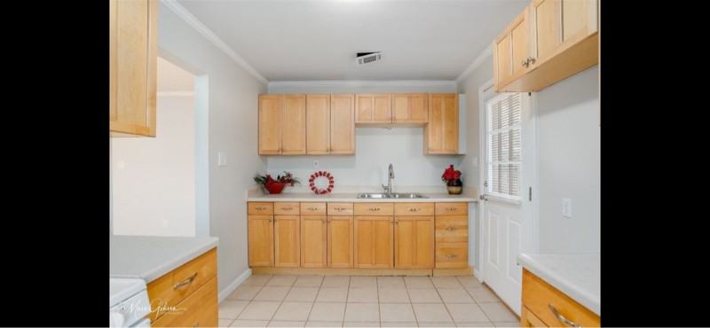 1214 Schex Dr - Photo 5 of 9
