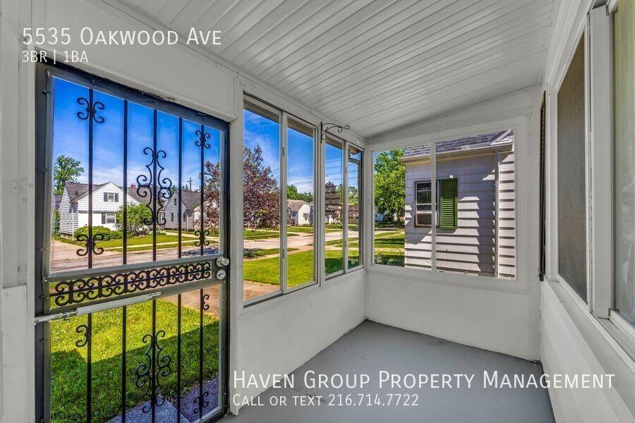 5535 Oakwood Ave - Photo 3 of 24