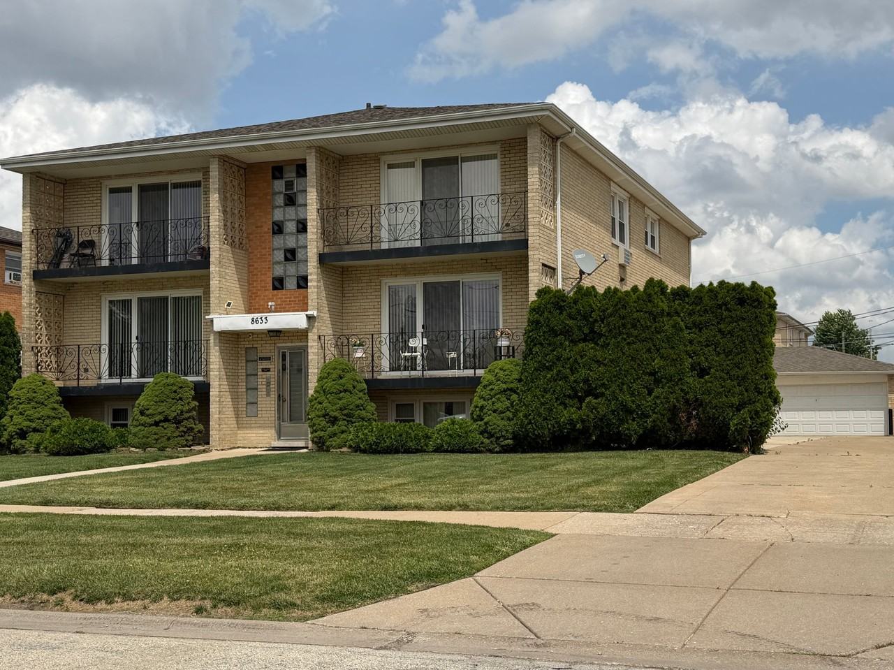 8633 Leamington Ave #GN