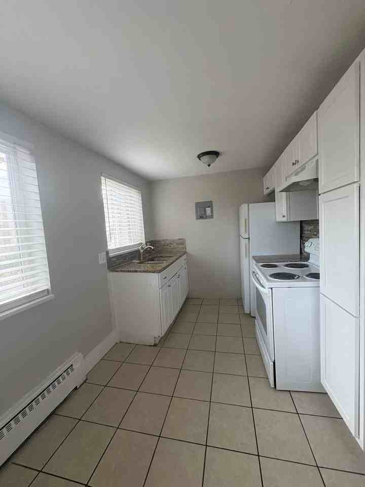 1475 Macon Street - Photo 7 of 15