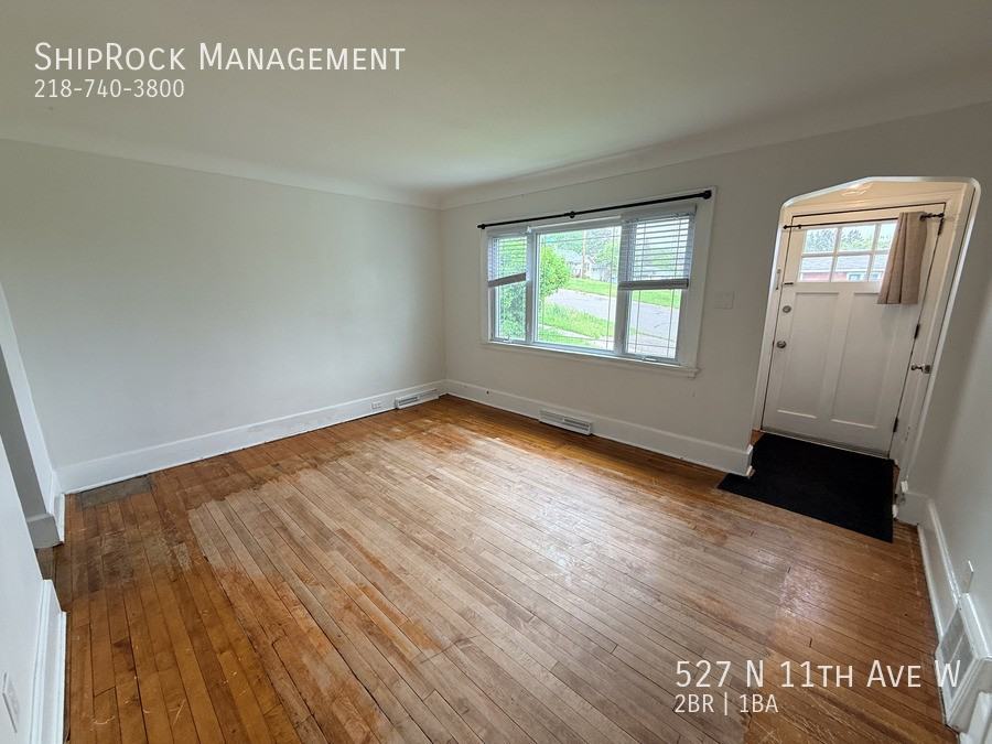 527 N 11th Ave W - Photo 4 of 16