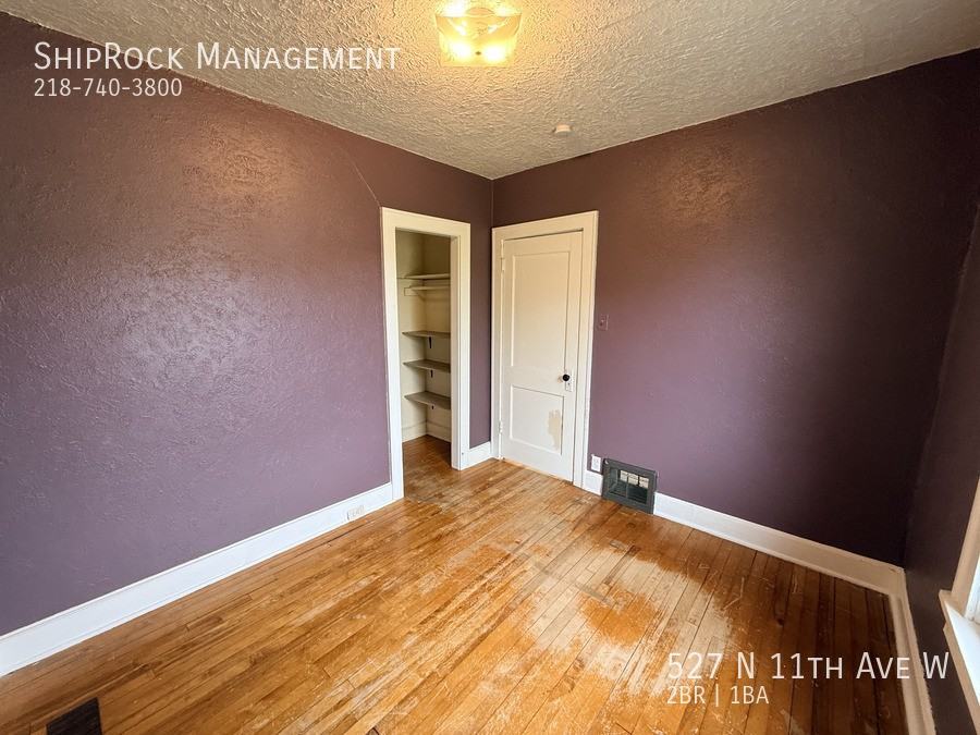 527 N 11th Ave W - Photo 6 of 16