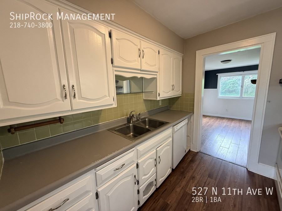 527 N 11th Ave W - Photo 7 of 16