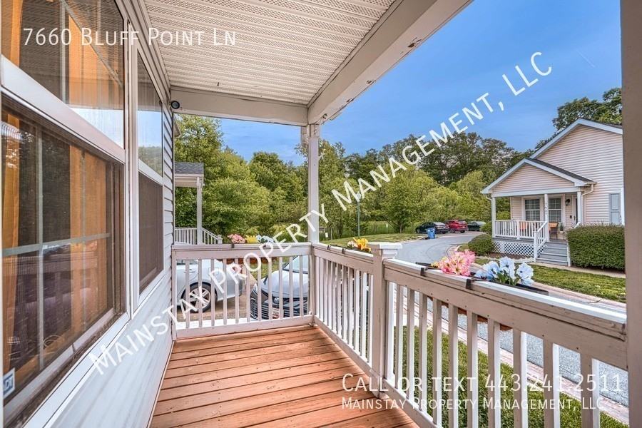 7660 Bluff Point Ln - Photo 3 of 28