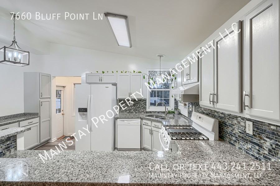 7660 Bluff Point Ln - Photo 6 of 28