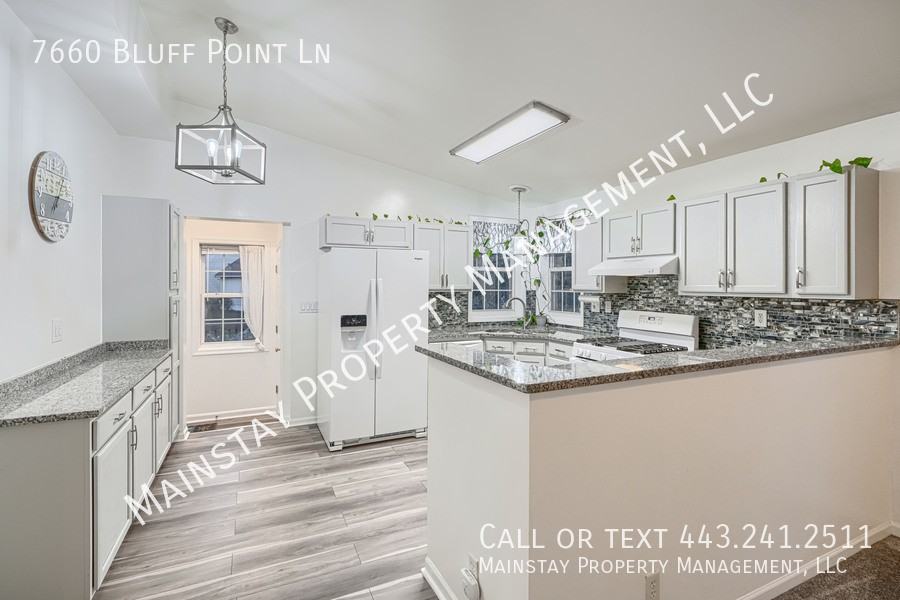 7660 Bluff Point Ln - Photo 7 of 28