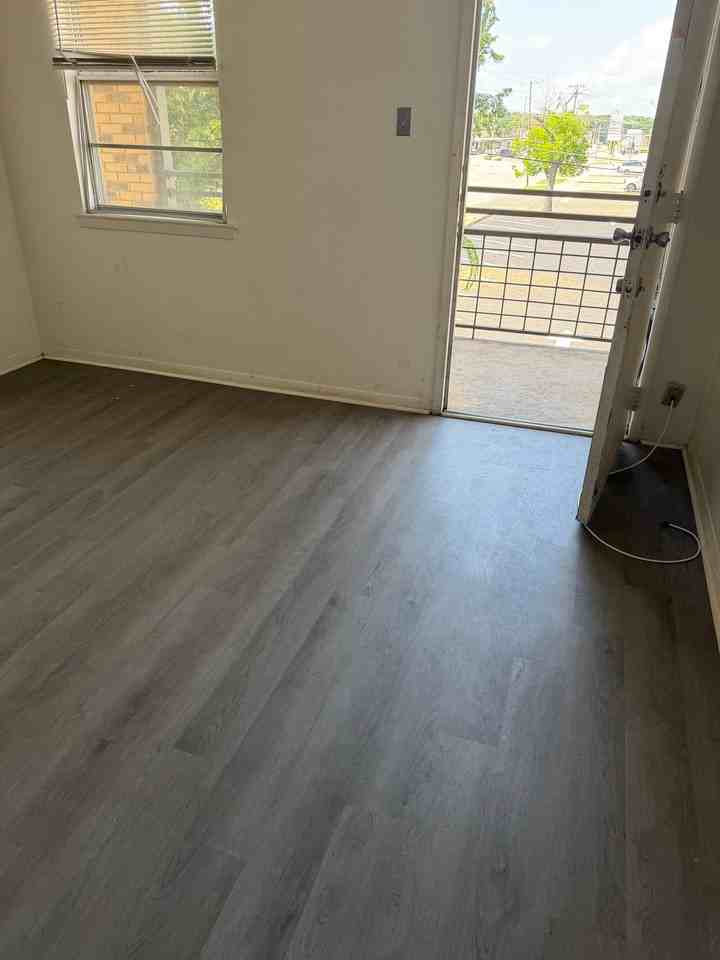414 E Avenue A #204 - Photo 7 of 13