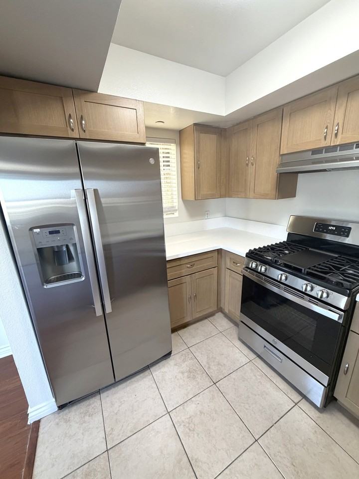 3119 Foothill Blvd #1 - Photo 7 of 39