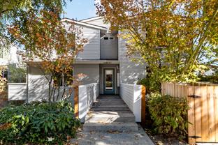 12054 Roosevelt Way Ne - Photo 1 of 1