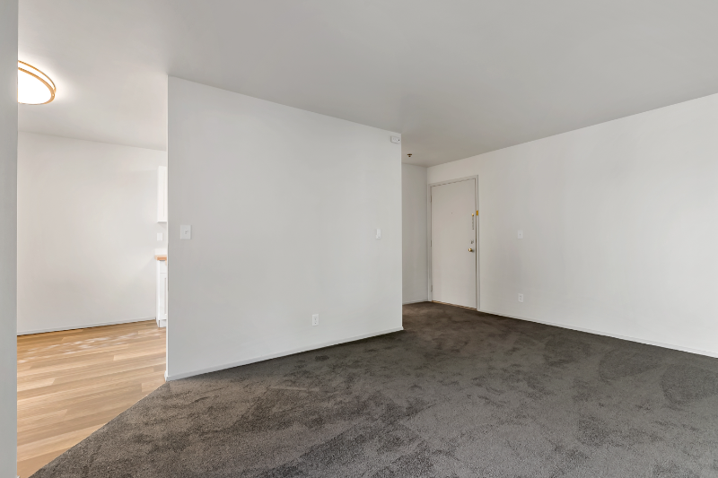 12054 Roosevelt Way Ne - Photo 2 of 18