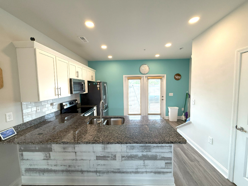 812 Moen Pl #A - Photo 5 of 16
