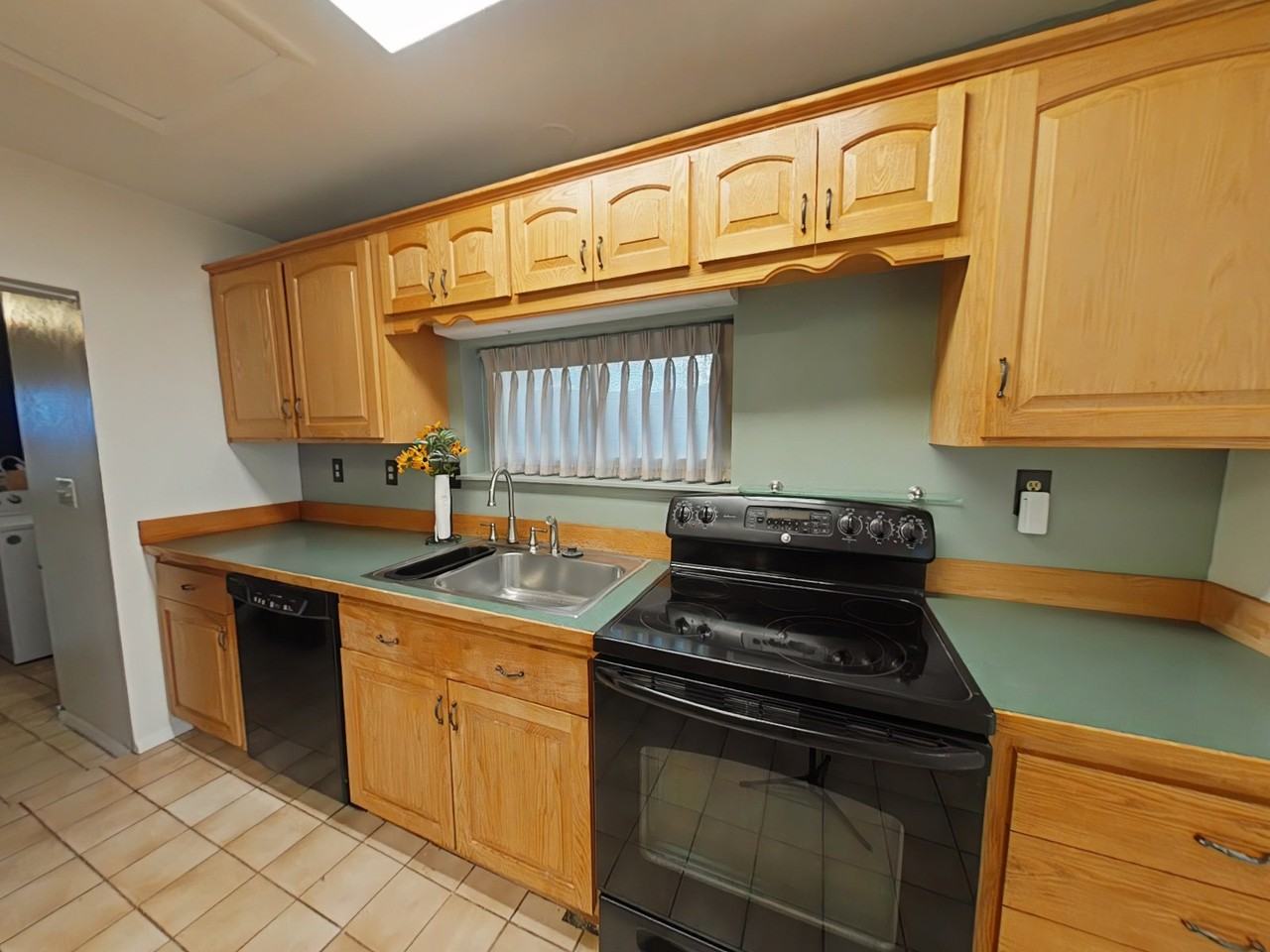 3029 Grandview St - Photo 3 of 6