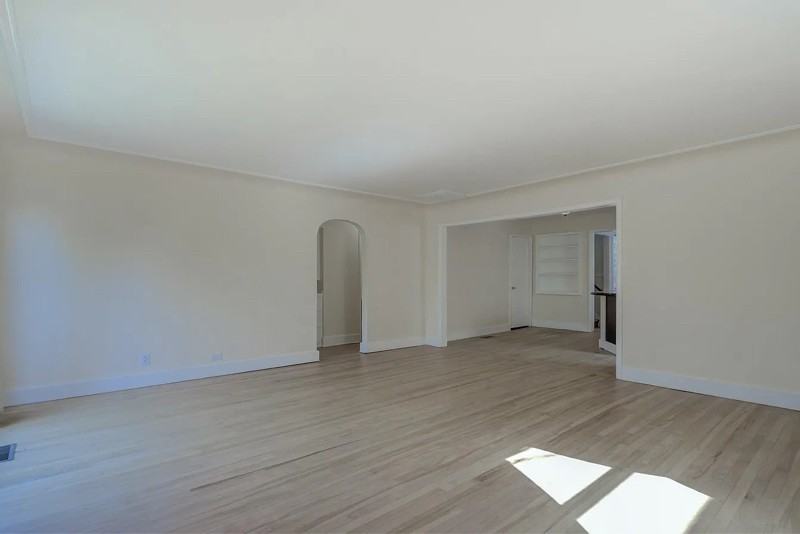 1333 Chestnut St - Photo 3 of 33