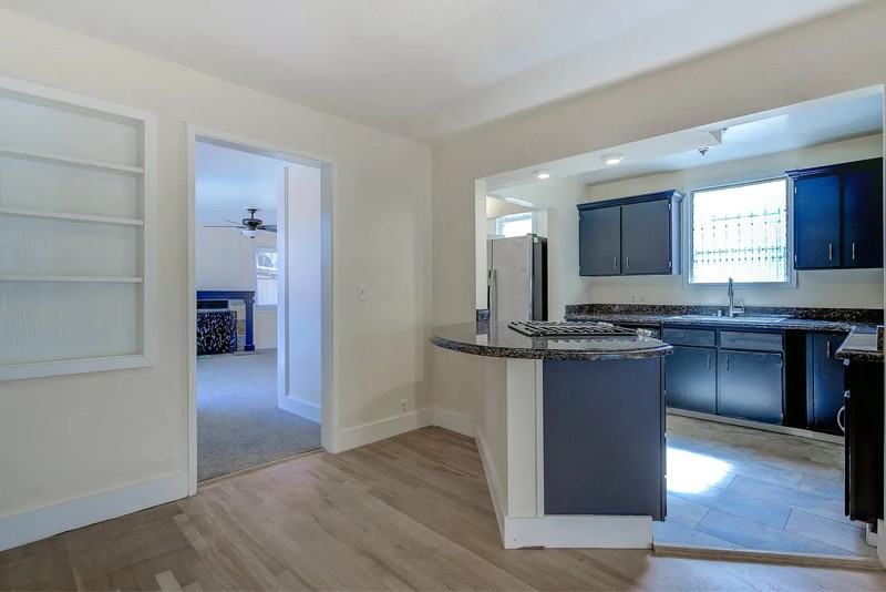 1333 Chestnut St - Photo 7 of 33