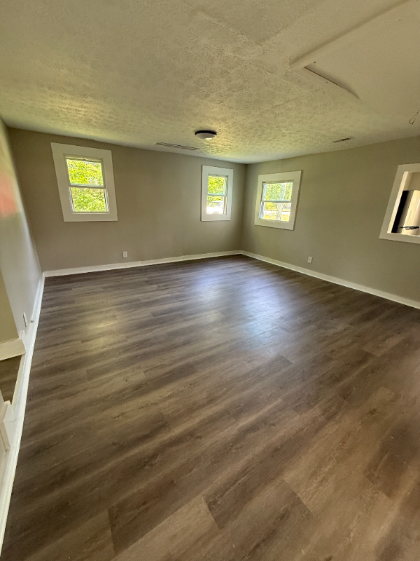 12148 Broad St Sw - Photo 3 of 13