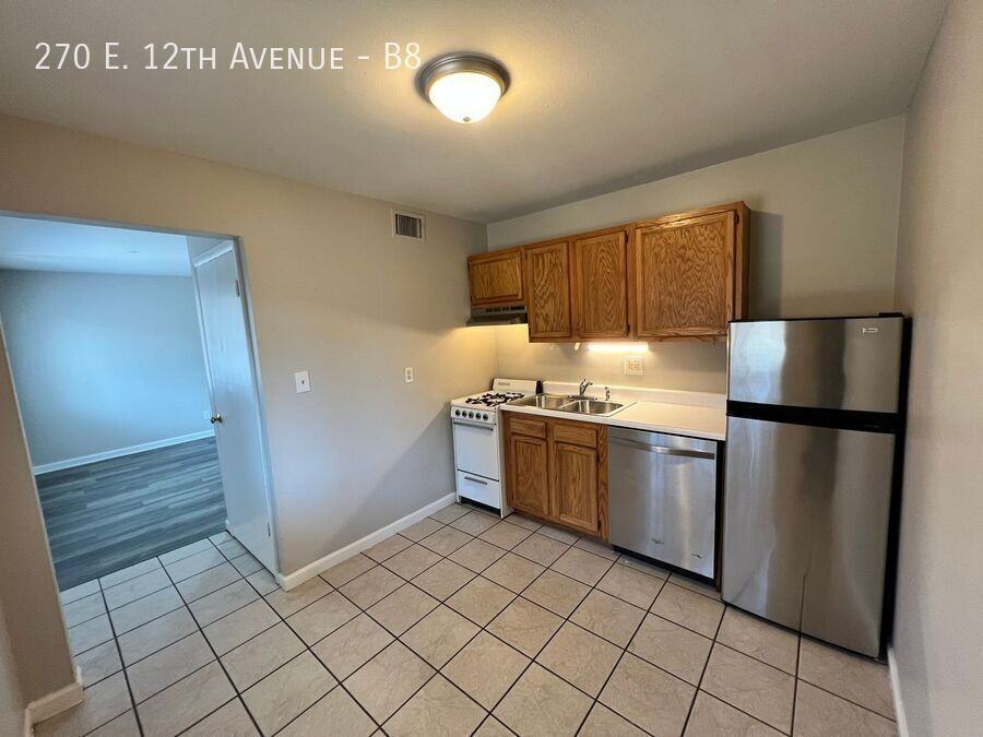 270 E 12th Ave #B8 - Photo 4 of 17