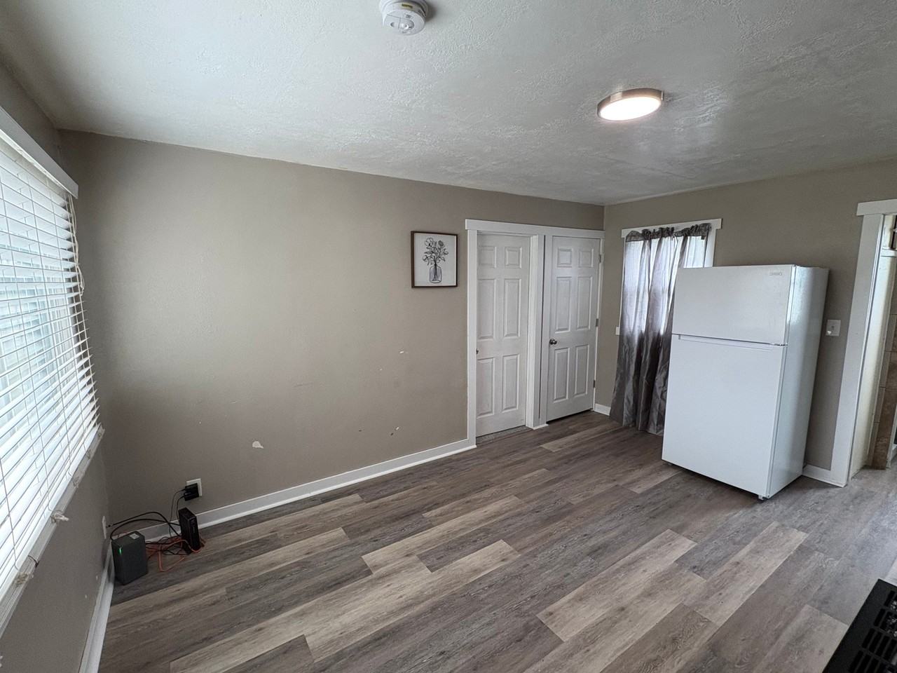 330 E Hooper Ave #1 - Photo 3 of 5