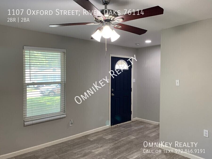 1107 Oxford Street; River Oaks 76114 - Photo 3 of 15