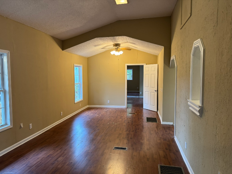 3504 Fly Rd - Photo 4 of 15